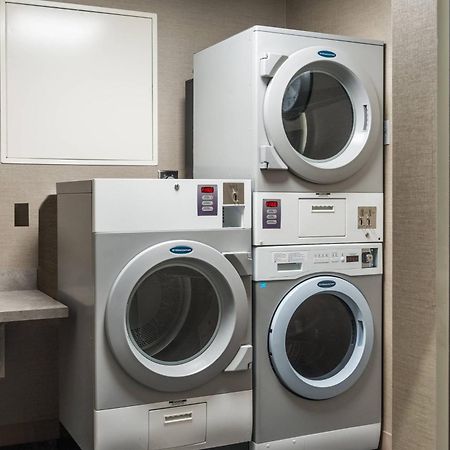 Ac Hotel By Marriott Boston Cleveland Circle Bagian luar foto