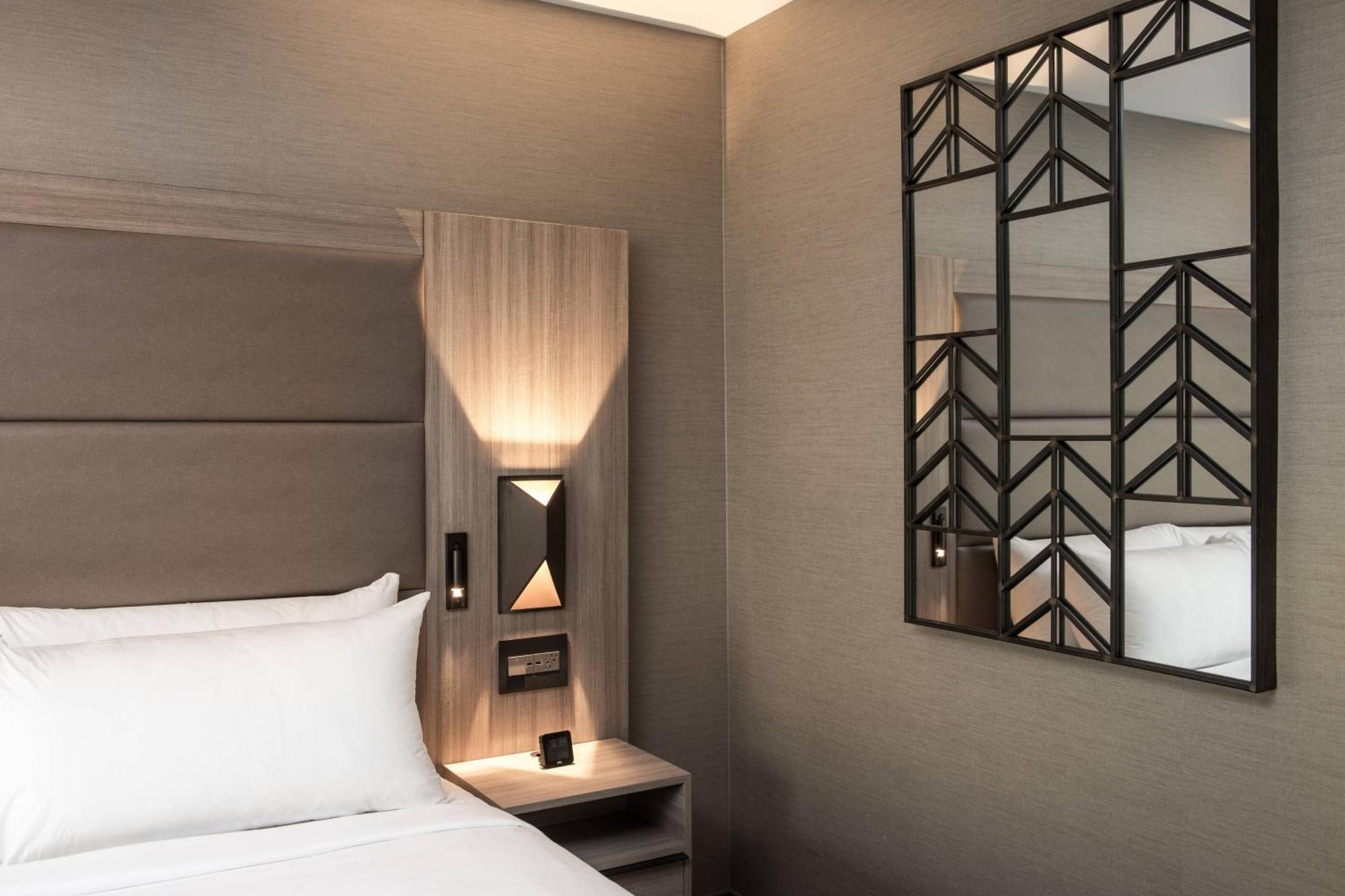Ac Hotel By Marriott Boston Cleveland Circle Bagian luar foto