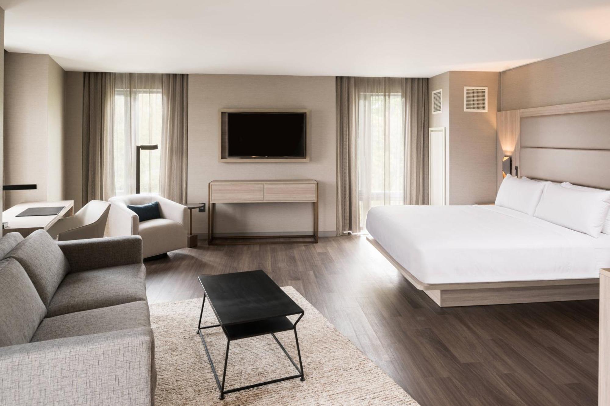 Ac Hotel By Marriott Boston Cleveland Circle Bagian luar foto