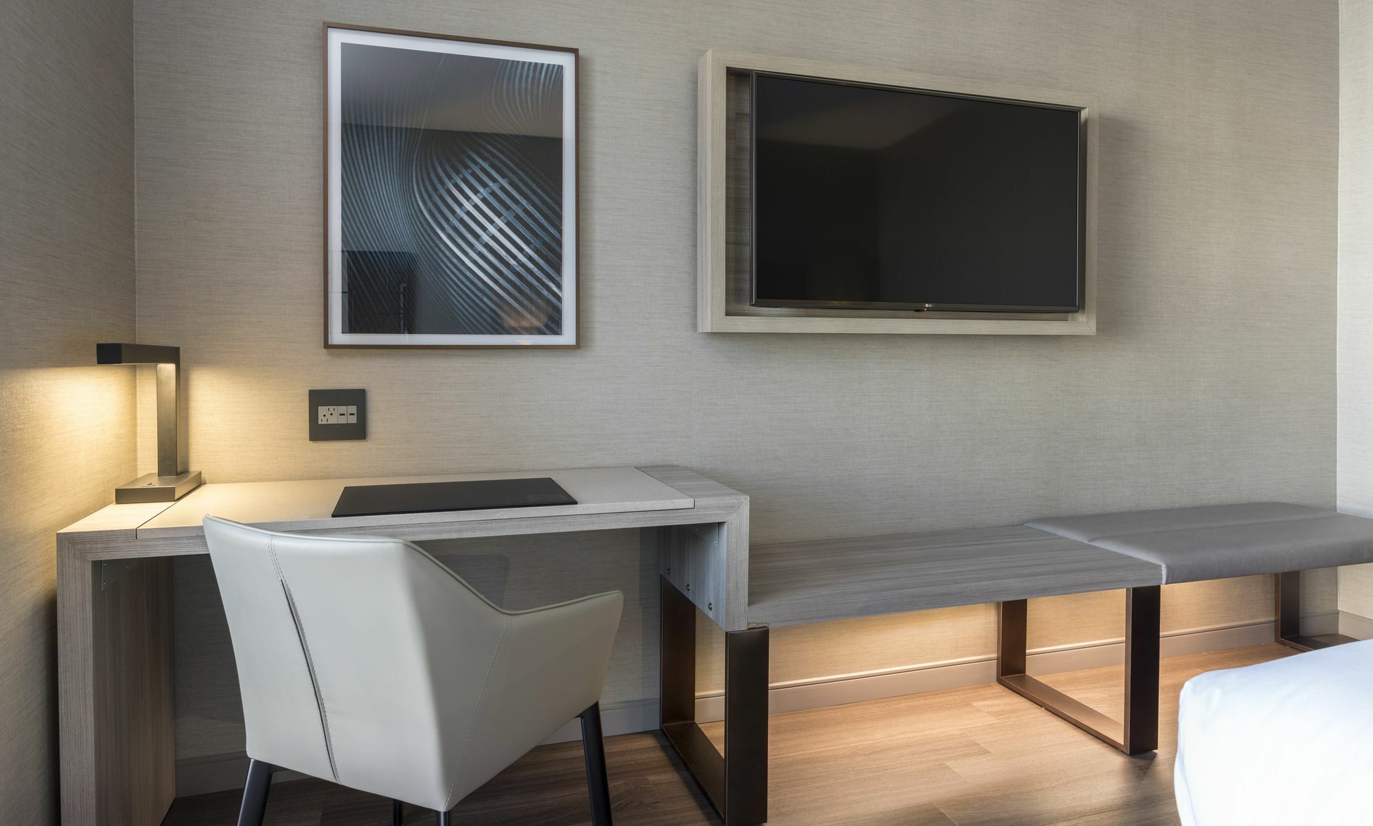 Ac Hotel By Marriott Boston Cleveland Circle Bagian luar foto